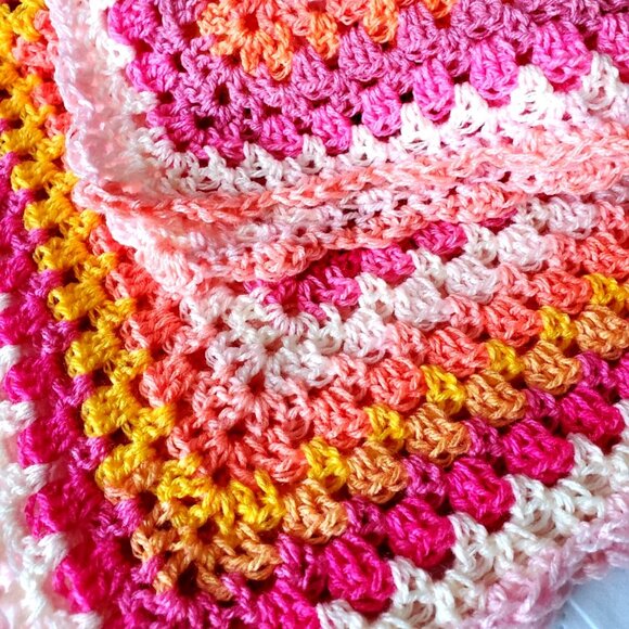 Crochet BABY BLANKET AFGHAN GRANNY SQUARE 29"x 29" PINK YELLOW ORANGE WHITE - Picture 4 of 9
